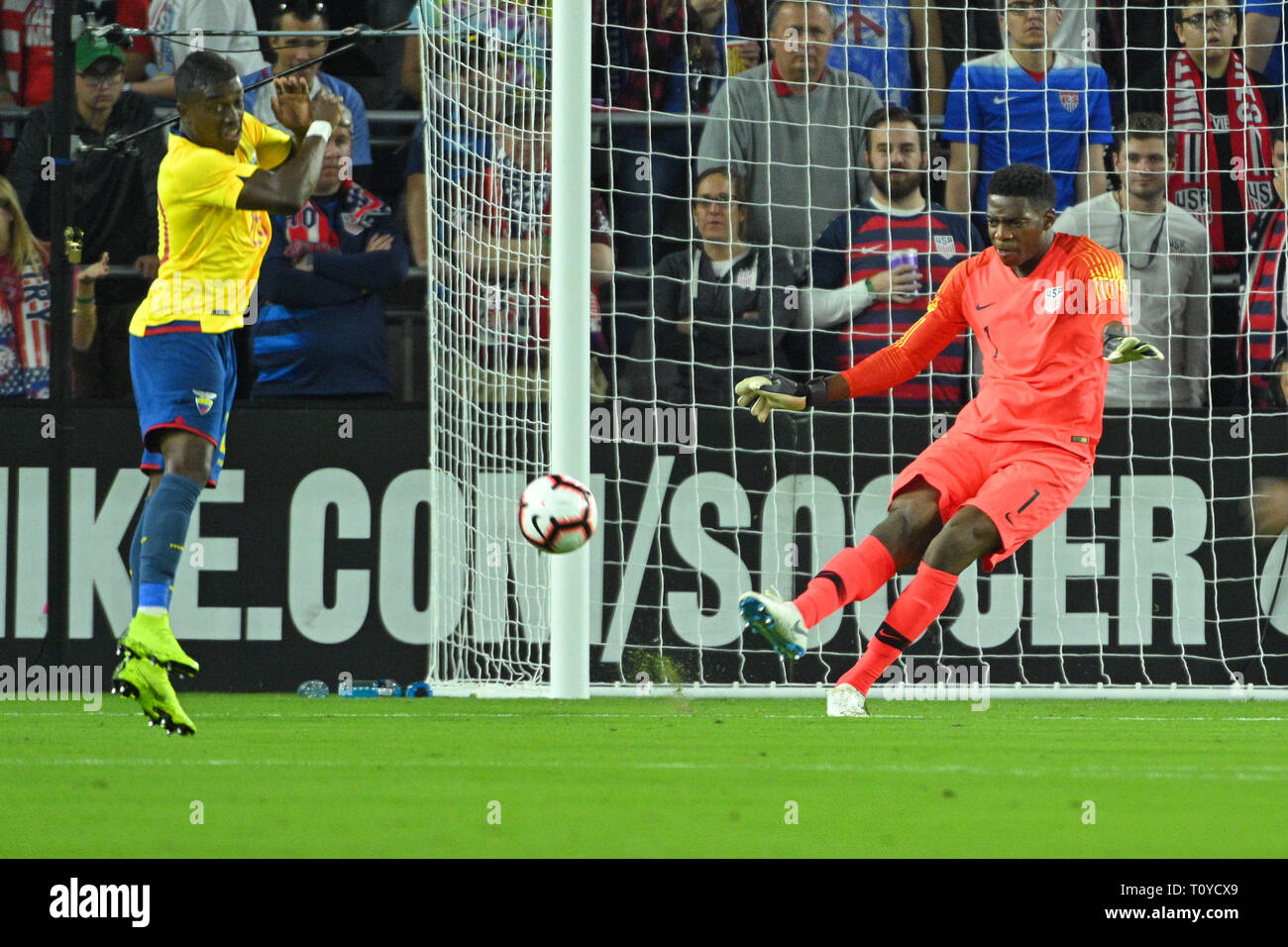 Orlando, Florida, USA. 21st Mar, 2019. US goalkeeper Sean Johnson (1) in action during an international friendly between the US and Ecuador at Orlando City Stadium on March 21, 2019 in Orlando, Florida. © 2019 Scott A. Miller. Credit: Scott A. Miller/ZUMA Wire/Alamy Live News Stock Photo