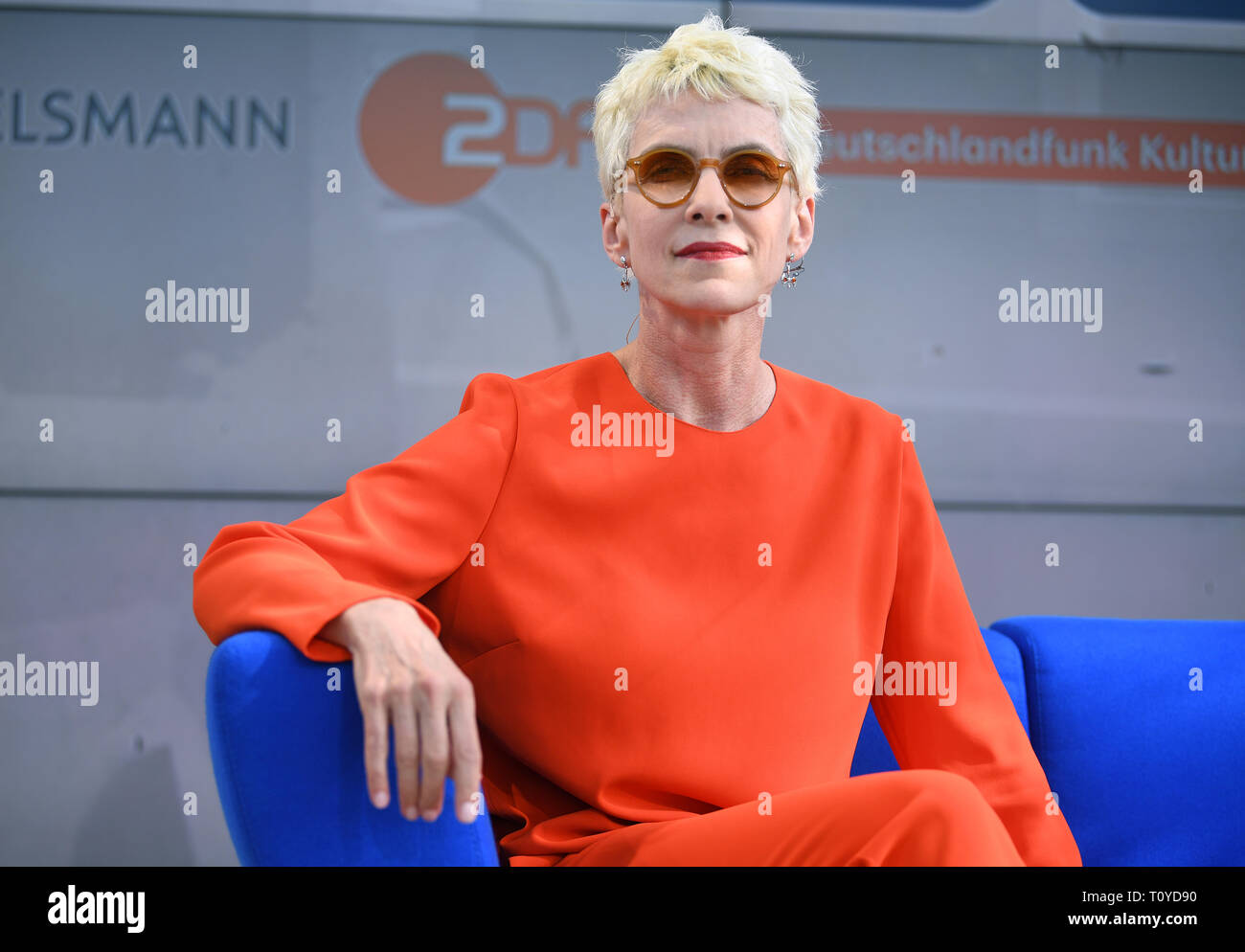Leipzig, Germany. 22nd Mar, 2019. Journalist, presenter and author Else Buschheuer sits on the Blue Sofa of ZDF at the Leipzig Book Fair. The Book Fair will continue until 24.03.2019. Credit: Hendrik Schmidt/dpa-Zentralbild/dpa/Alamy Live News Stock Photo