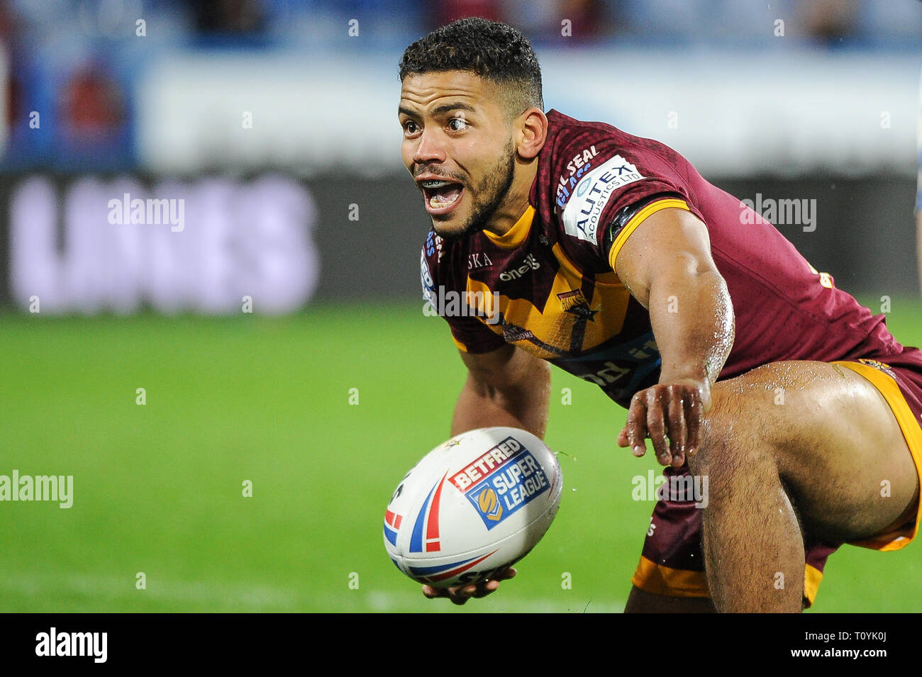 Huddersfield, UK. 22nd Mar, 2019. John Smiths Stadium, Huddersfield, England; Rugby League Betfred Super League, Huddersfield Giants vs Hull Kingston Rovers; Huddersfield GiantsÕ Kruise Leeming celebrates a second half try. Credit: Dean Williams/Alamy Live News Stock Photo