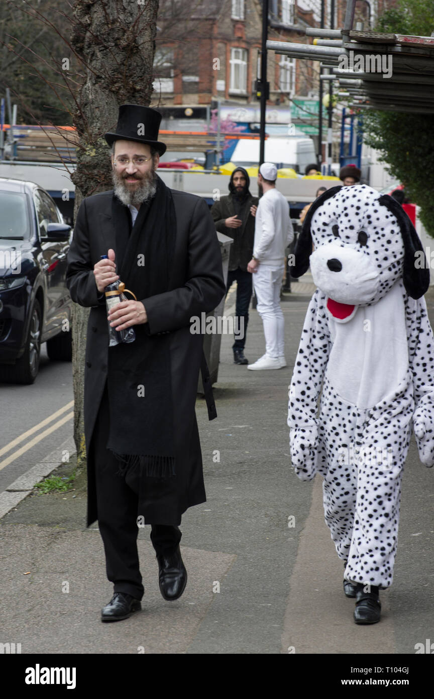 Orthodox jewish man wearing black hat hires stock photography and