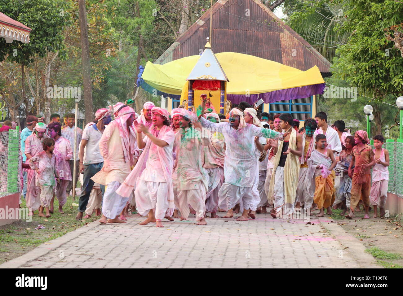 how vaishnav celebration holi