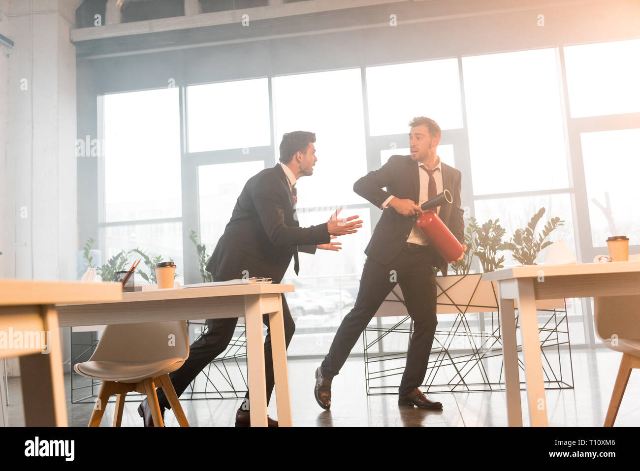 Встреча с руководством картинка. Работа художественным руководителем. Совещание бизнесменов. Делопроизводитель. Работа художественным руководителем.