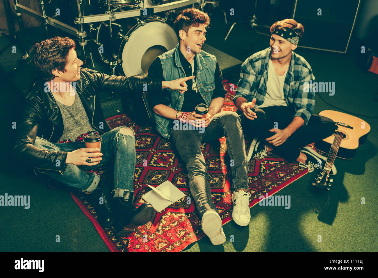 Carpet instruments hi-res stock photography and images - Alamy