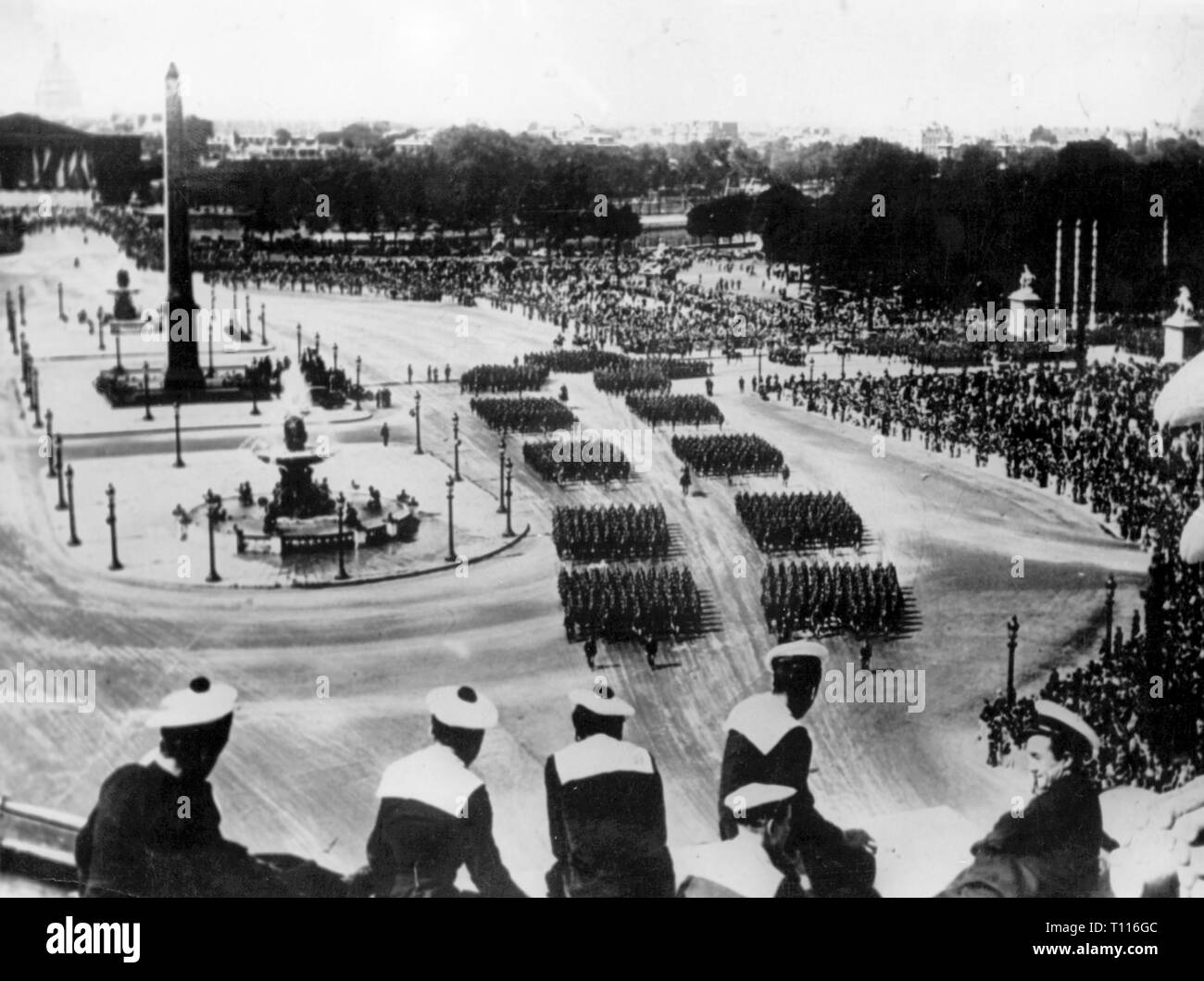 Second World War / WWII, France, occupation period, military parade on the national holiday, Place de la Concorde, Paris, 14.7.1940, Additional-Rights-Clearance-Info-Not-Available Stock Photo