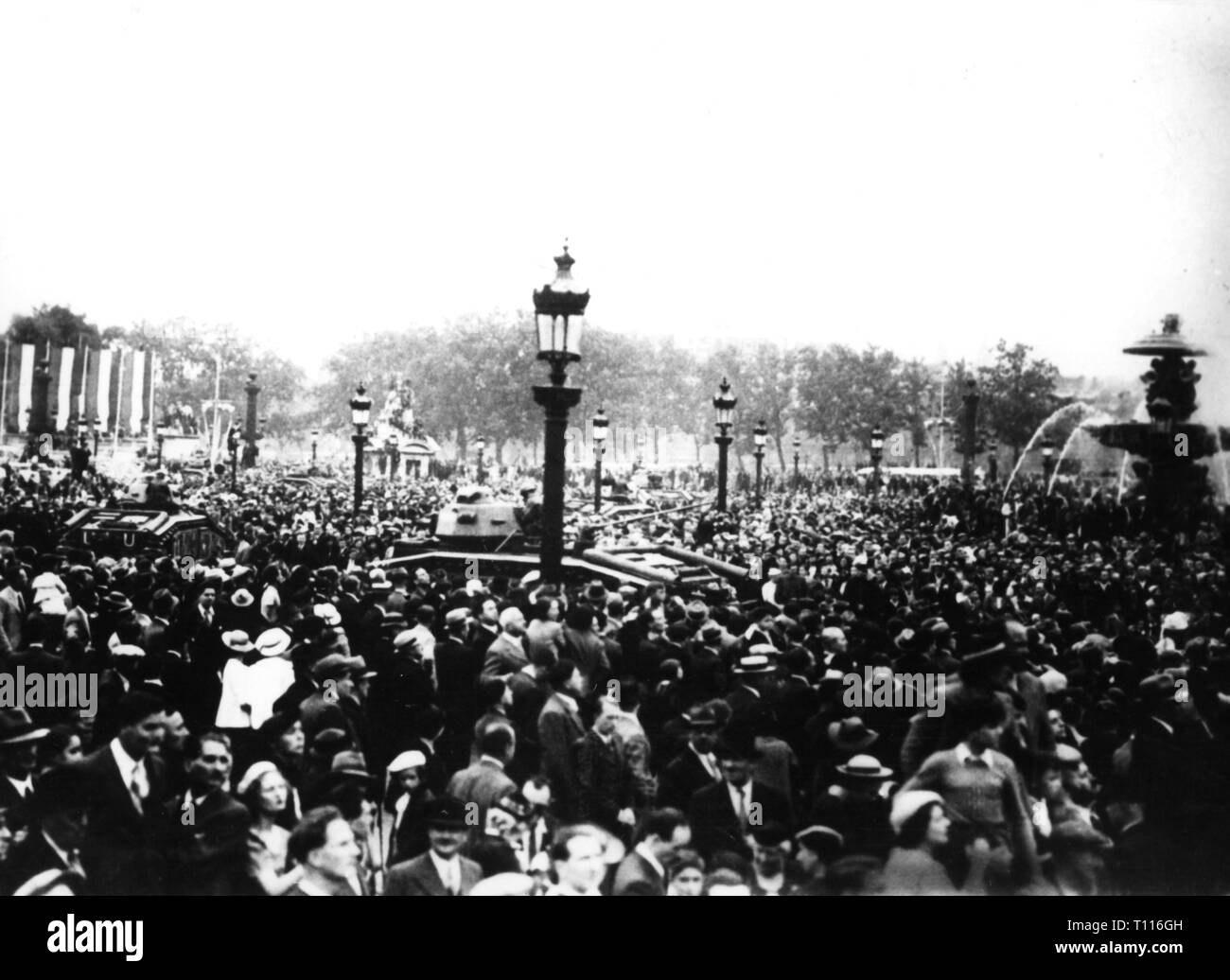 Second World War / WWII, France, occupation period, crowd at the national holiday, Paris, 14.7.1940, Additional-Rights-Clearance-Info-Not-Available Stock Photo
