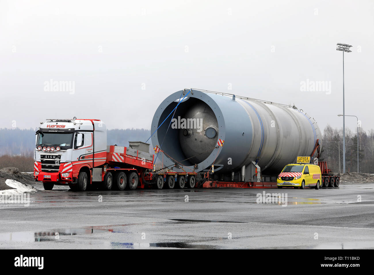 Forssa, Finland - March 16, 2019: Sisu Polar Hauler 625 of Vuorsola Oy in front of oversize load silo. Lenght of transport 45 meters, weight 156 Tonne Stock Photo