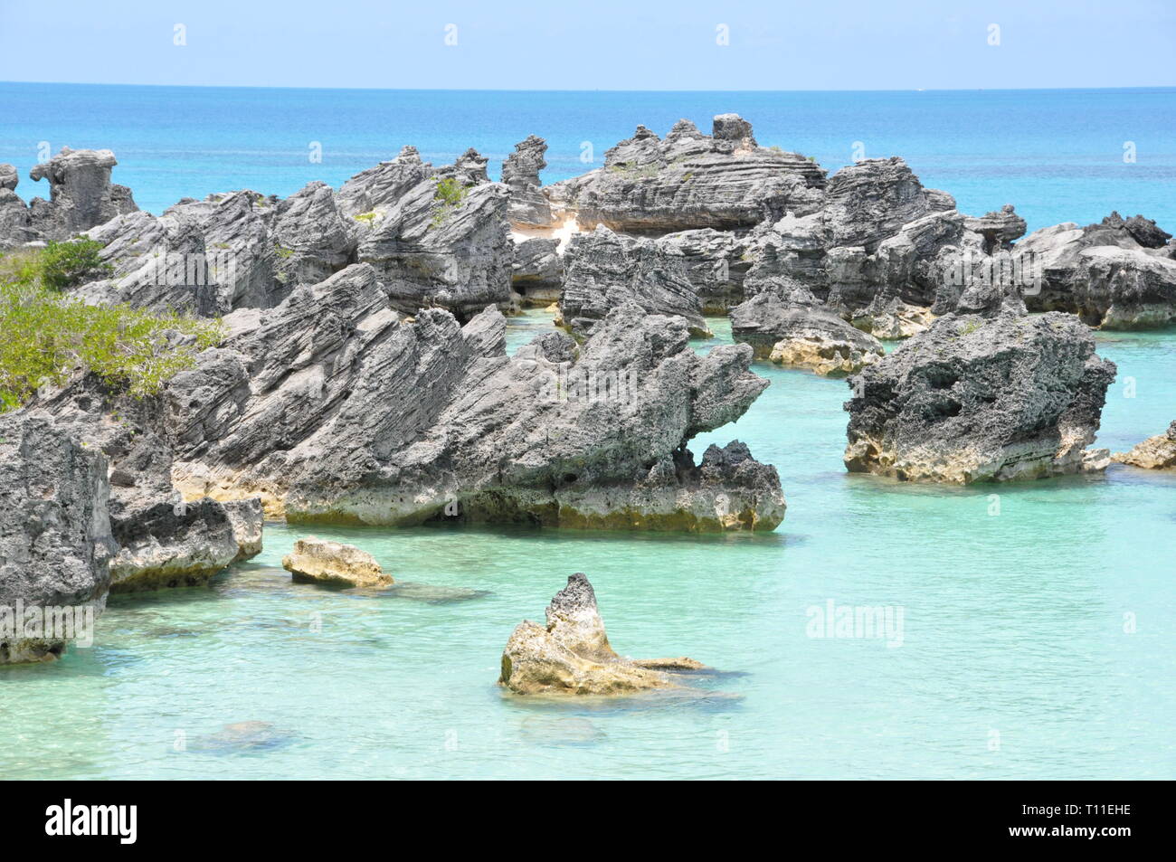 Bermuda rocks hi-res stock photography and images - Alamy