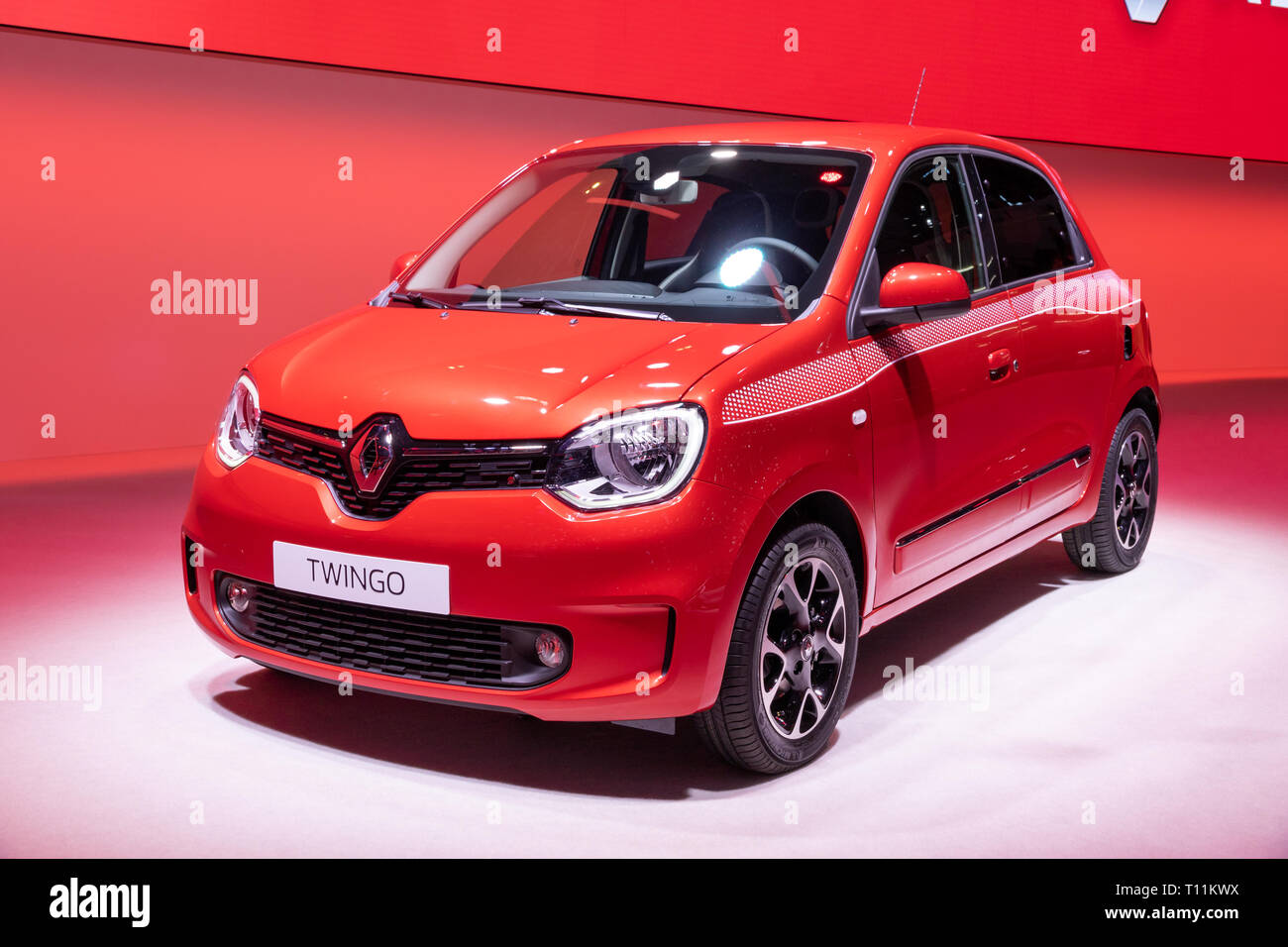 Renault unveils hot hatch version of its Twingo city car