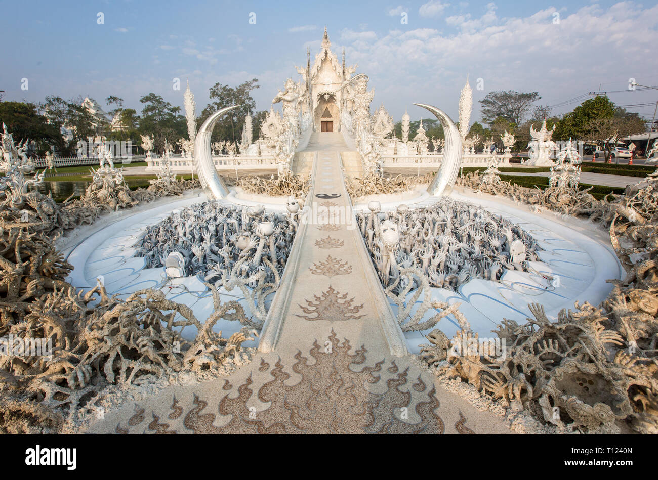 White Temple / Wat Rong Khun in Chiang Rai, Thailand Stock Photo - Alamy