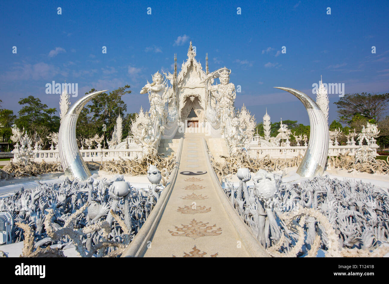 White Temple / Wat Rong Khun in Chiang Rai, Thailand Stock Photo - Alamy