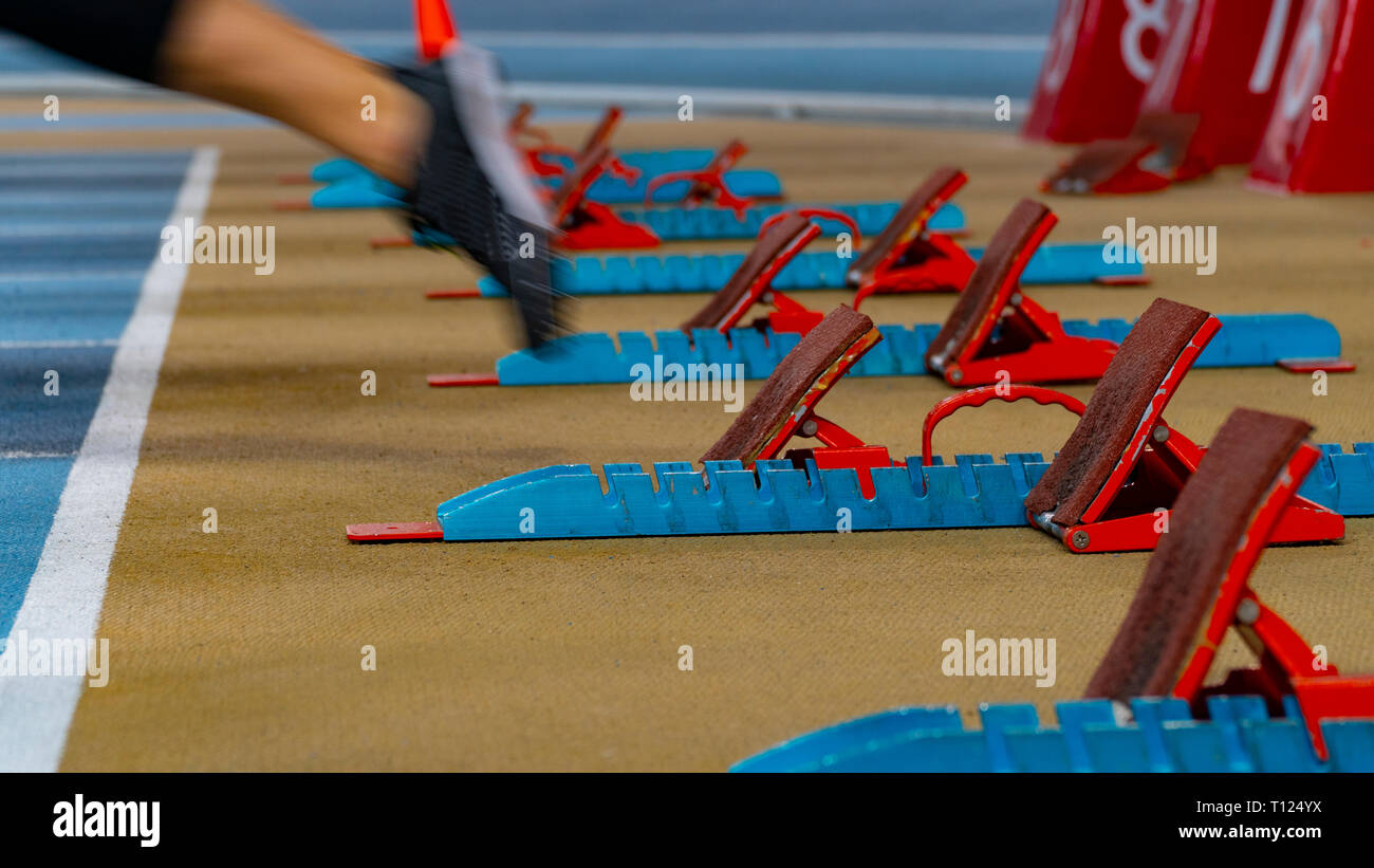 Sprinter starting block hires stock photography and images Alamy