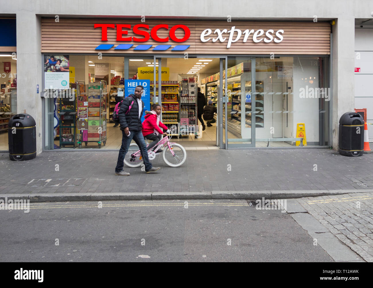 Tesco Express storefront, Great Suffolk Street, London, SE1, UK Stock Photo Alamy