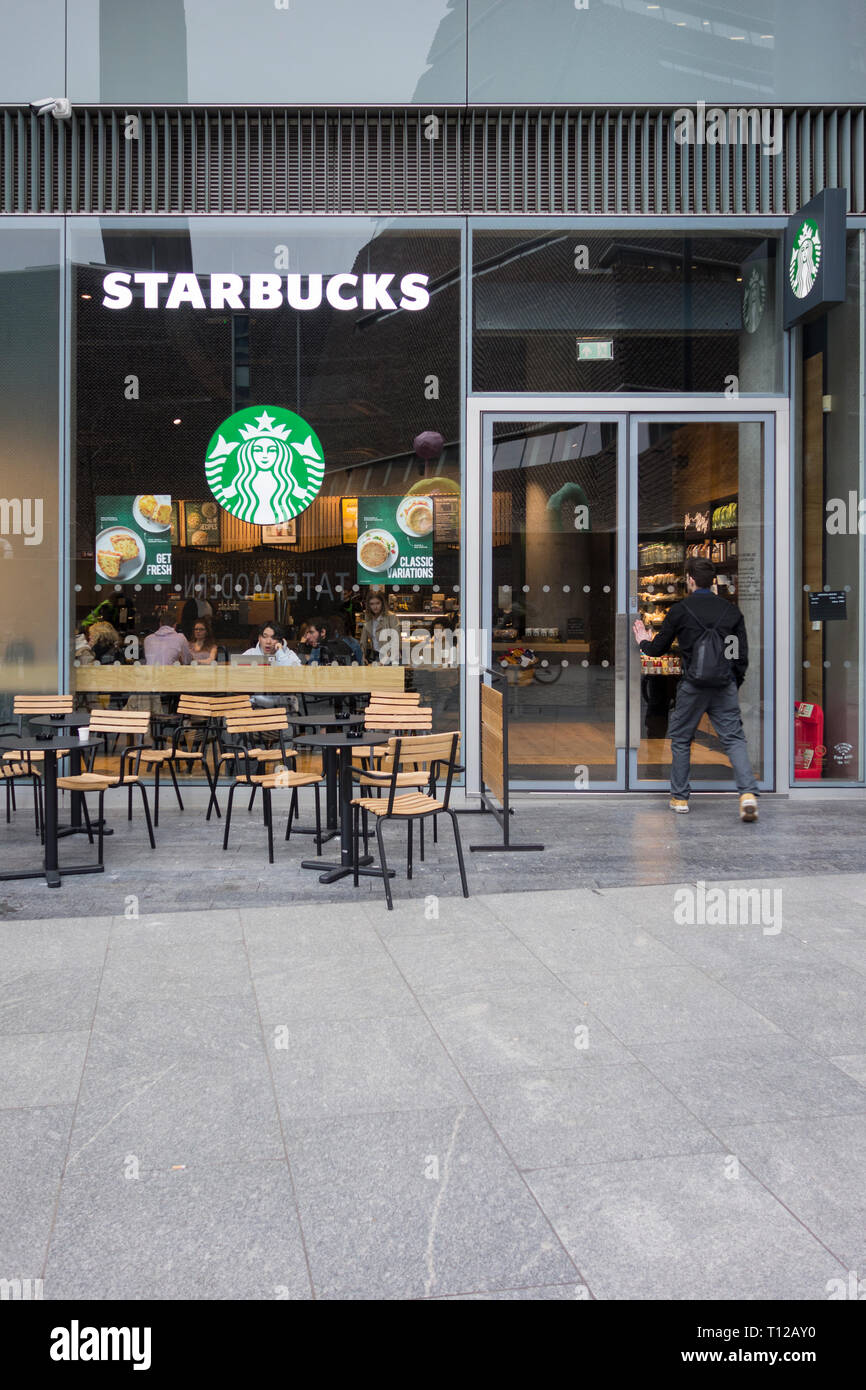 Starbucks Coffee, The Gallery, Bankside, London SE1 Stock Photo
