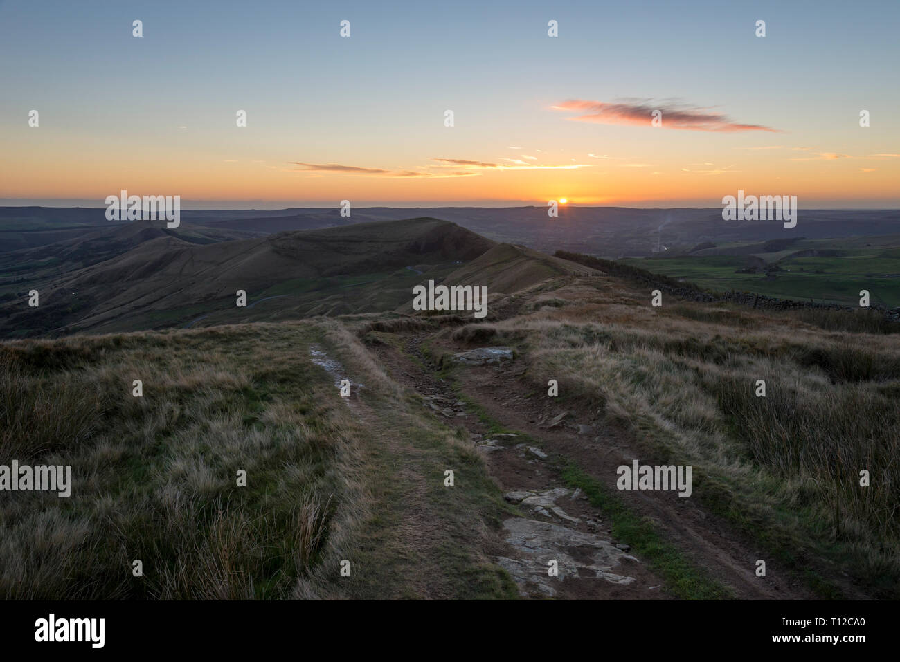 Sunrise on Rushup Edge in the Peak District national park, Derbyshire, England. Stock Photo