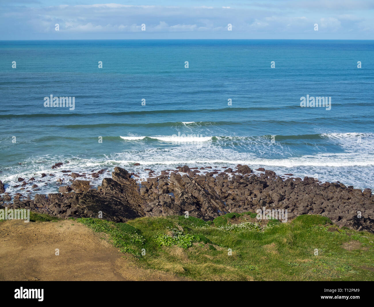 The very beautiful and scenic coast path between Widemouth bay and Bude in Cornwall Stock Photo