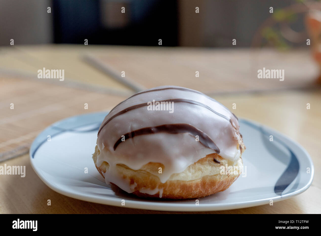Fresh sugar powdered donuts with vanilla cream filling Stock Photo Alamy