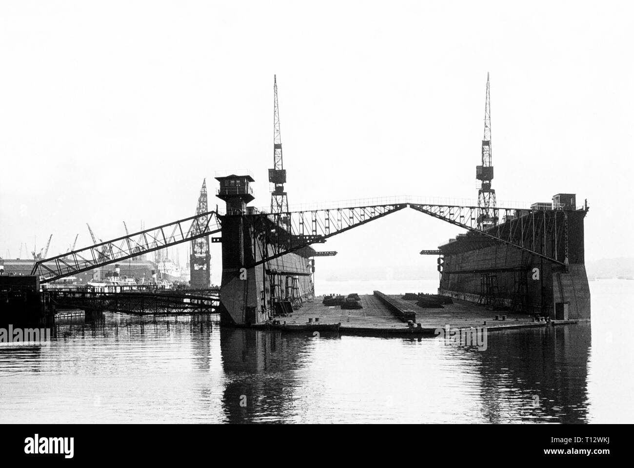 Southampton Floating Dry Dock Stock Photo Alamy