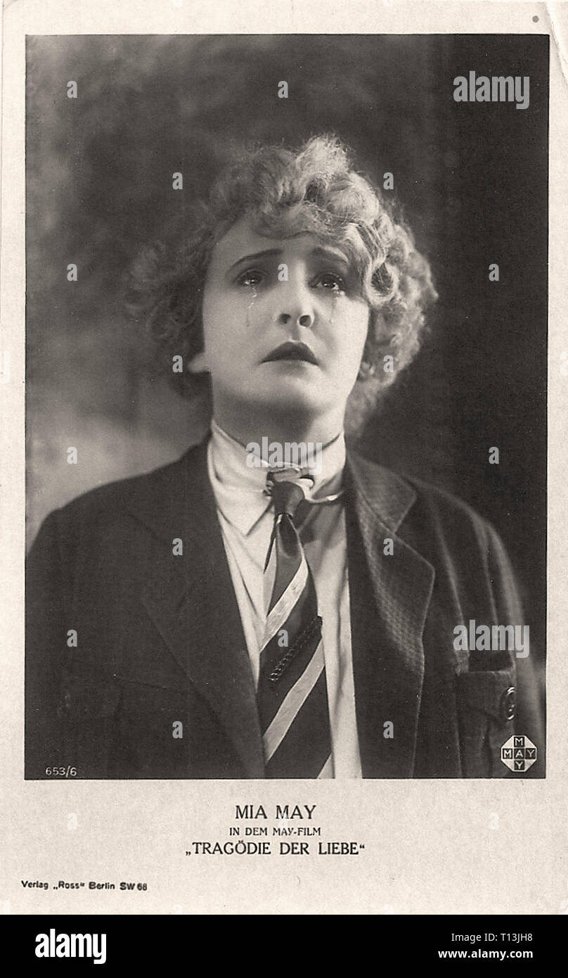 Promotional photography of Mia May in Der Tragödie Der Liebe - Silent movie  era Stock Photo - Alamy