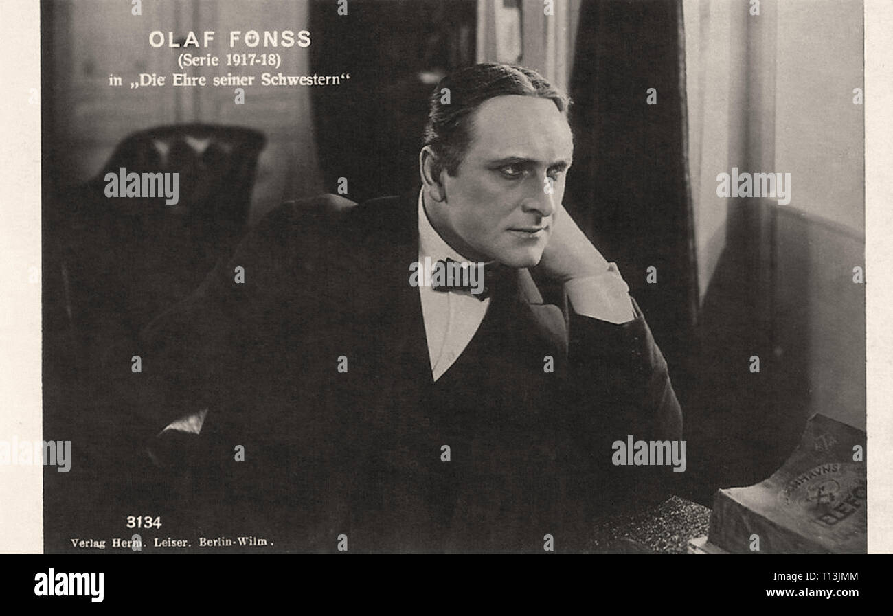 Promotional photography of Olaf Fü8nss in Die Ehre Seiner Schwestern - Silent movie era Stock Photo