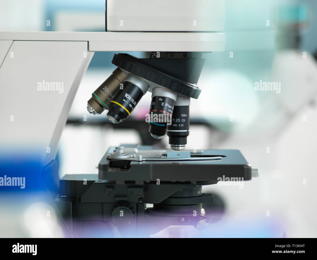 Microscope with a microscope plate in the laboratory Stock Photo Alamy