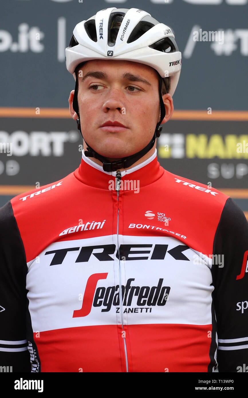 Trek segafredo cycling team 2019 sales