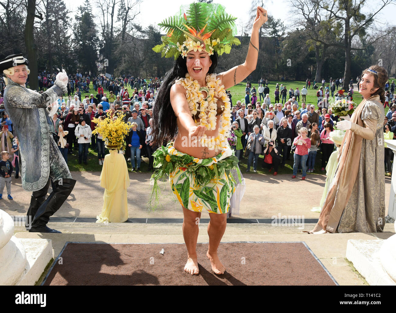 Spring Awakening Festival 2020 23 March 2020, Saxony Anhalt, Wörlitz: South Sea dances by Vivian Spring Awakening Festival 2020 23 March 2020, Saxony Anhalt, Wörlitz: South Sea dances by Vivian