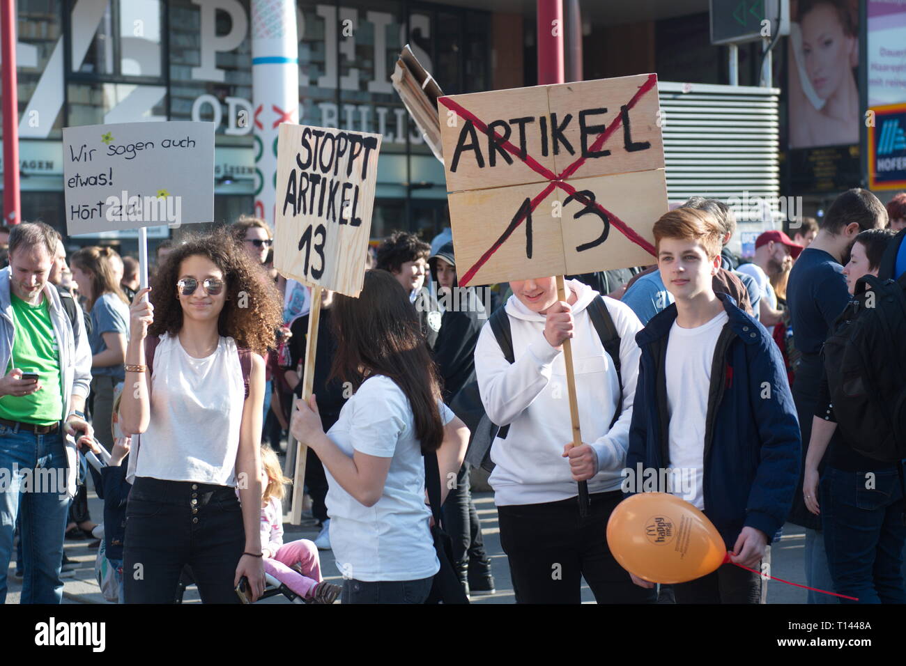 Vienna, Austria. 23.März.2019. EU continues protest day against planned copyright reform and upload filter: Demonstration 'Save Your Internet'. Credit: Franz Perc / Alamy Live News Stock Photo