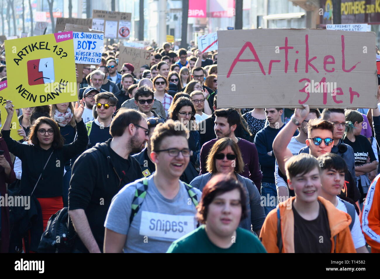 Vienna, Austria. 23.März.2019. EU continues protest day against planned copyright reform and upload filter: Demonstration "Save Your Internet". Picture shows a blackboard with the inscription "Article 13 no thanks" Credit: Franz Perc / Alamy Live News Stock Photo