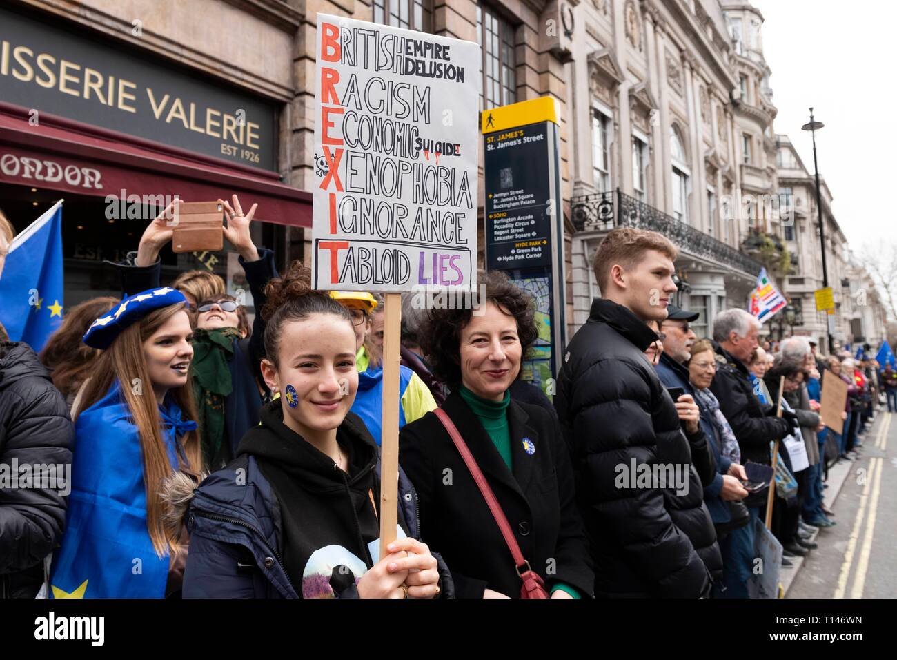 London, UK. 23rd March, 2019. Put It To The People march in central London. London, UK. 23/03/2019 | usage worldwide Credit: dpa picture alliance/Alamy Live News Stock Photo