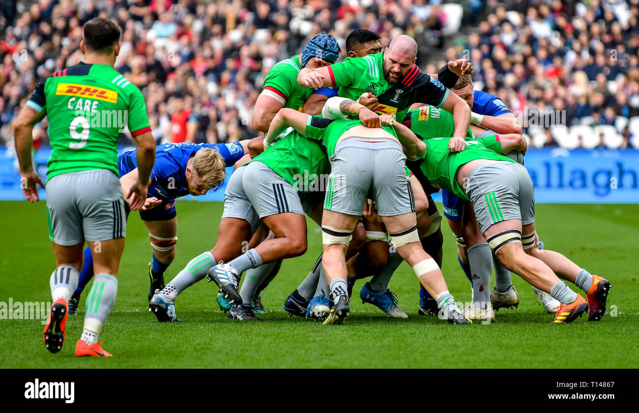 London, UK. 23rd March, 2019.Harlequins Rugby drive forward during the Aviva Premiership match between Saracens and Harlequins at the London Stadium, Queen Elizabeth Olympic Park , London, England on 23 March 2019. Photo by Phil Hutchinson. Editorial use only, license required for commercial use. No use in betting, games or a single club/league/player publications. Credit: UK Sports Pics Ltd/Alamy Live News Stock Photo