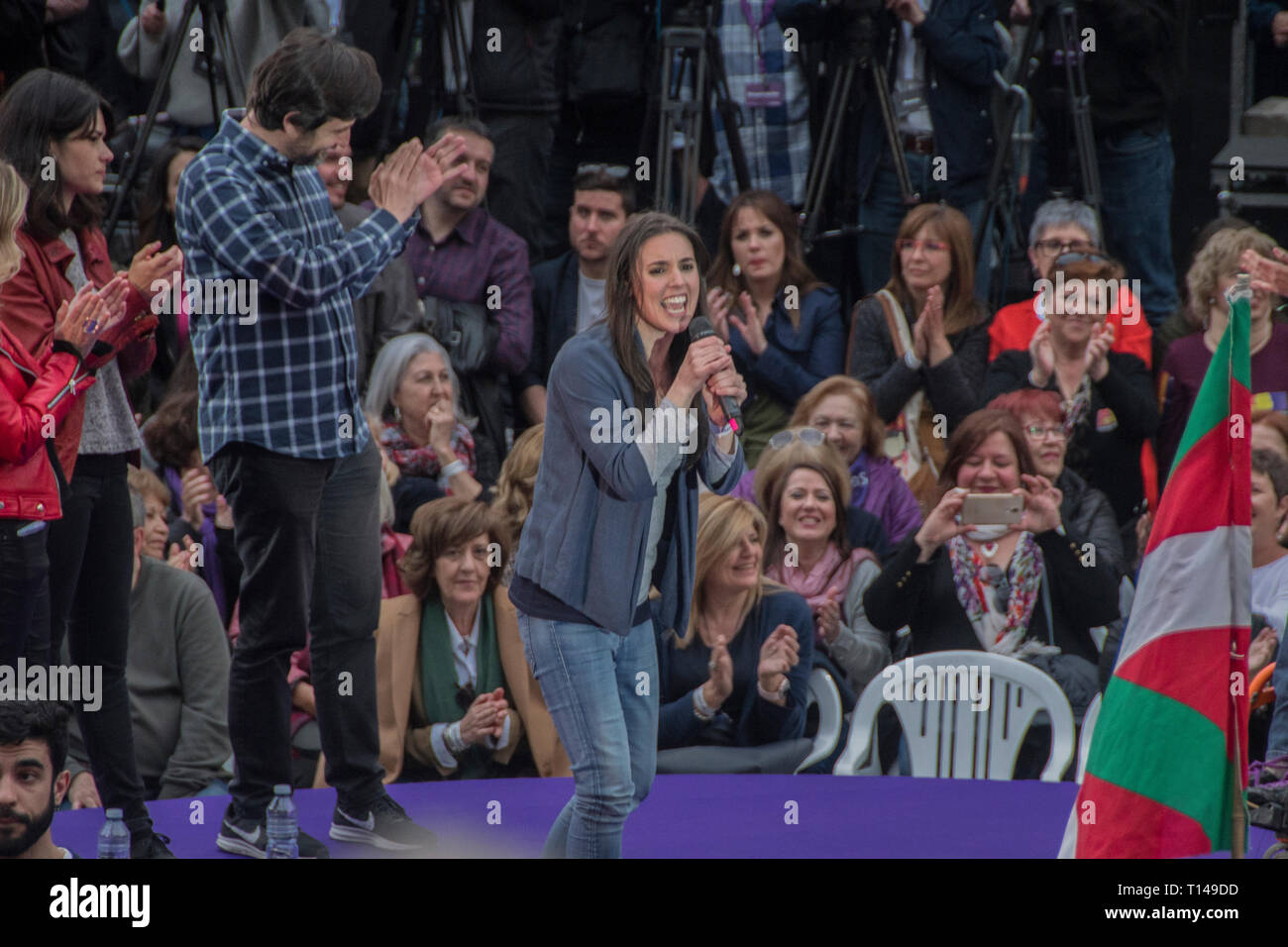 Paternidad hires stock photography and images Alamy