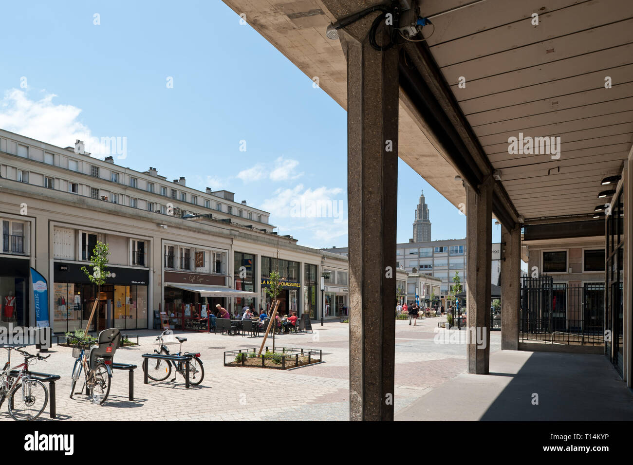 Rue victor hugo hires stock photography and images Alamy