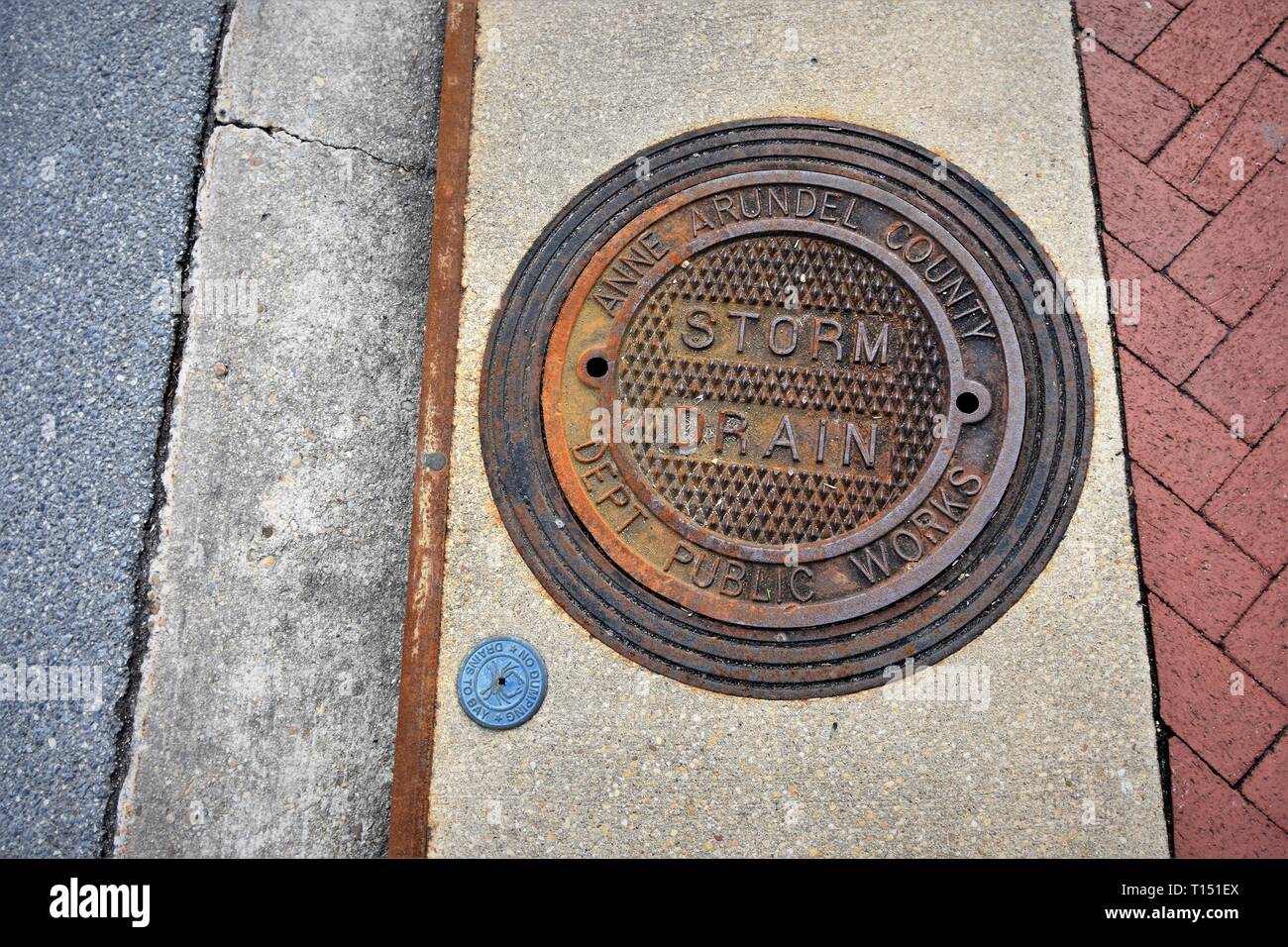 Drain cover to system which leads to the Atlantic ocean in Maryland Stock Photo