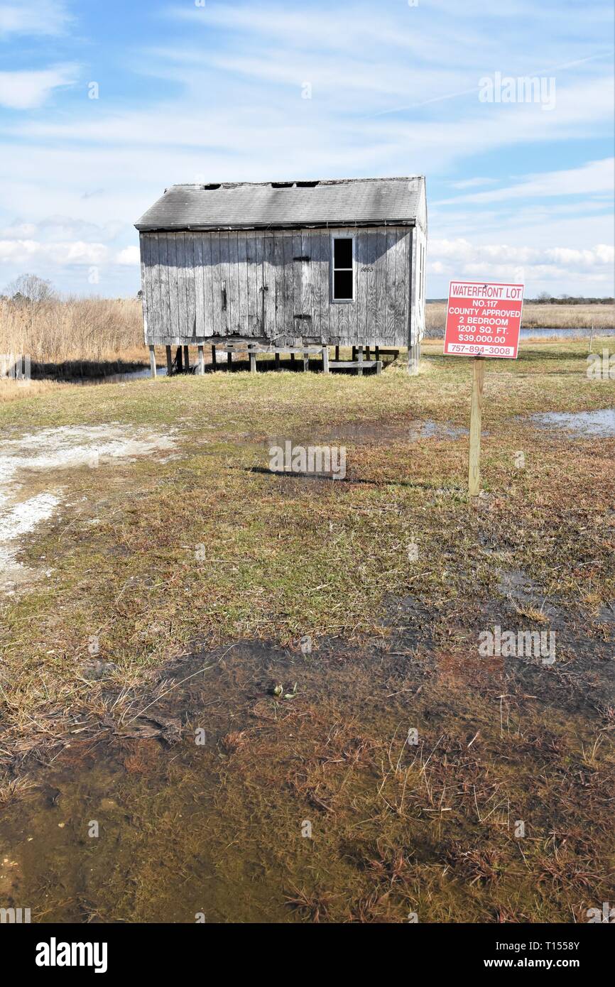 Shack for sale on waterfront in Maryland USA Stock Photo Alamy