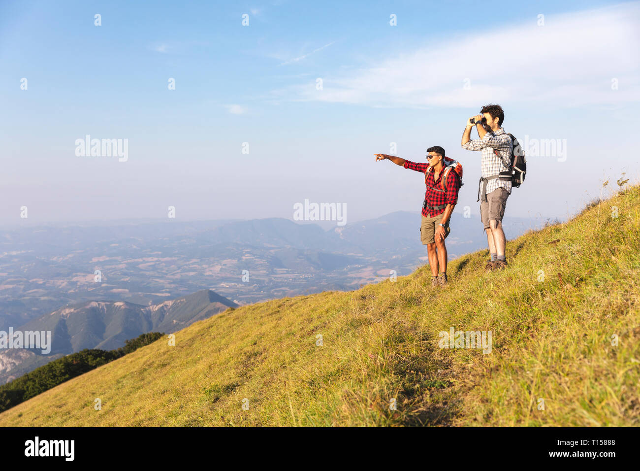Two hikers hi-res stock photography and images - Alamy
