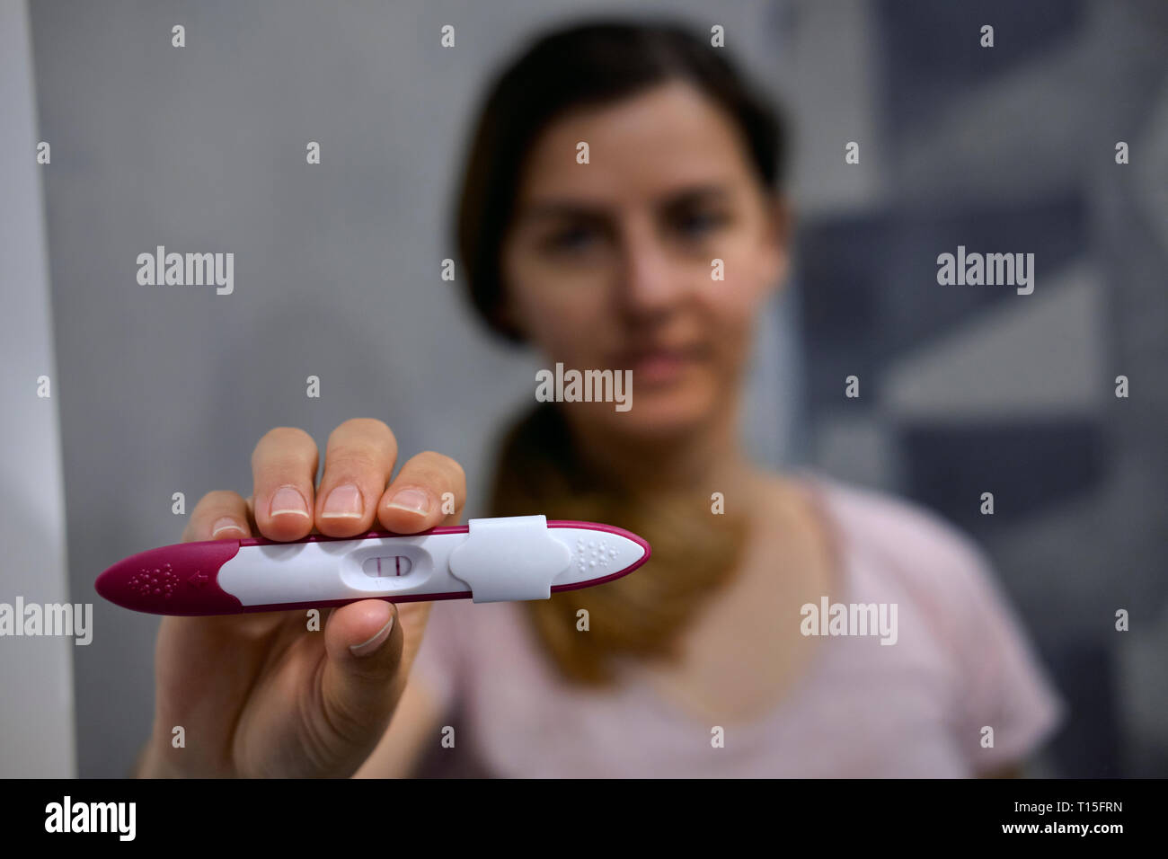 Positive pregnancy test hires stock photography and images Alamy