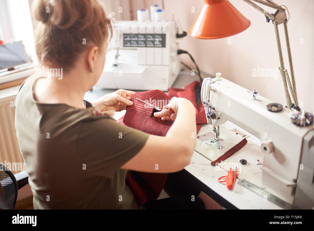 Lockstitch sewing machine hi-res stock photography and images - Alamy