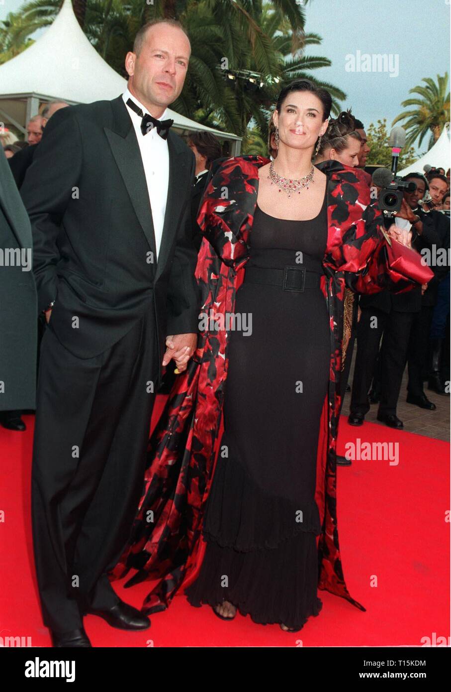 CANNES FR May 07 1997: Bruce Willis Demi Moore at the 1997 Cannes CANNES FR May 07 1997: Bruce Willis Demi Moore at the 1997 Cannes