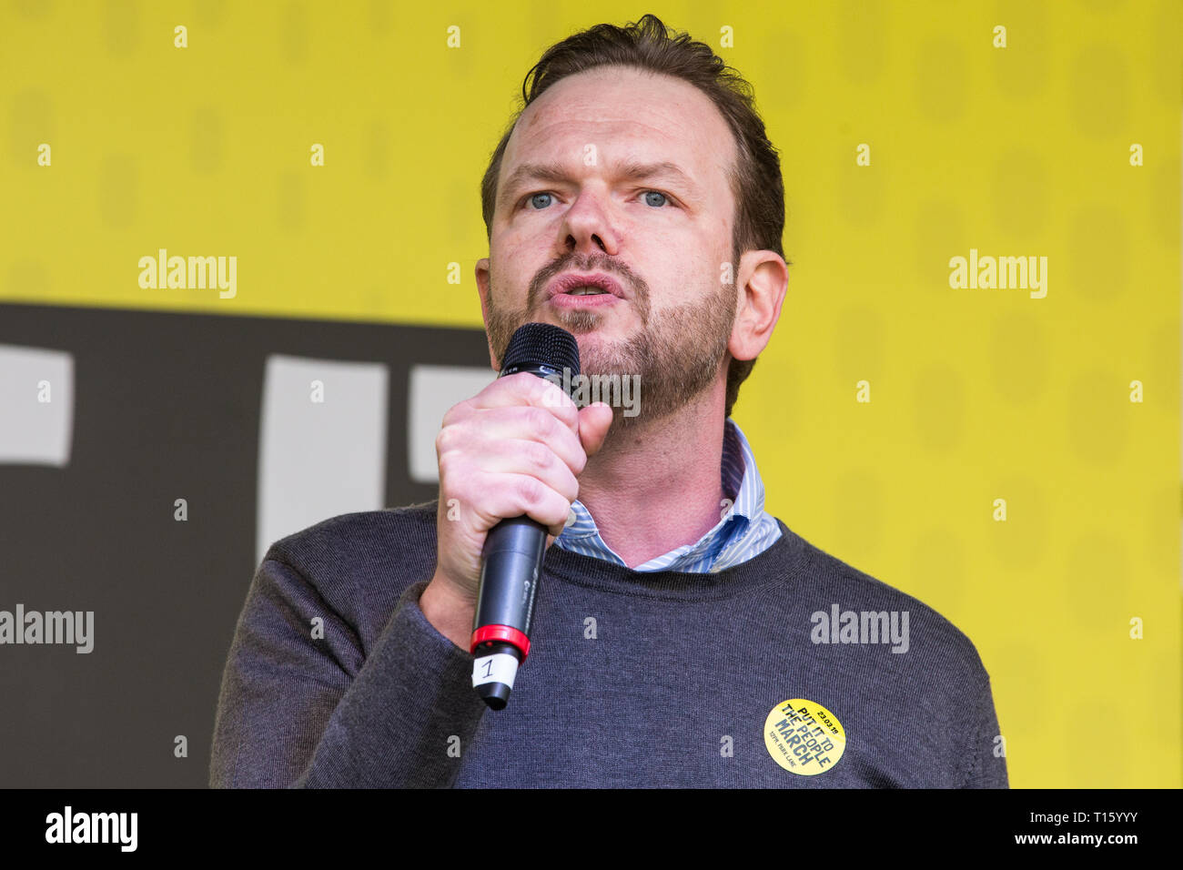James o’brien radio hi-res stock photography and images - Alamy
