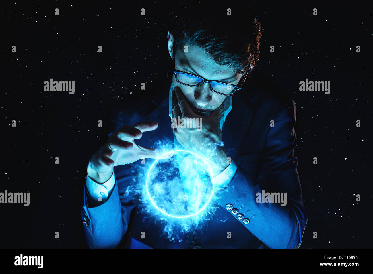 Plasma ball hands hi-res stock photography and images - Alamy