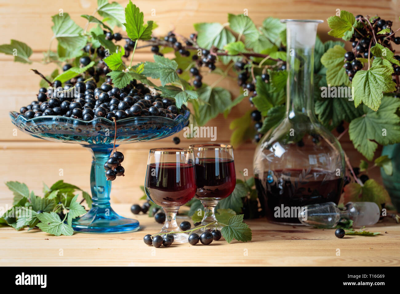 Black currants liqueur fresh hi-res stock photography and images - Alamy