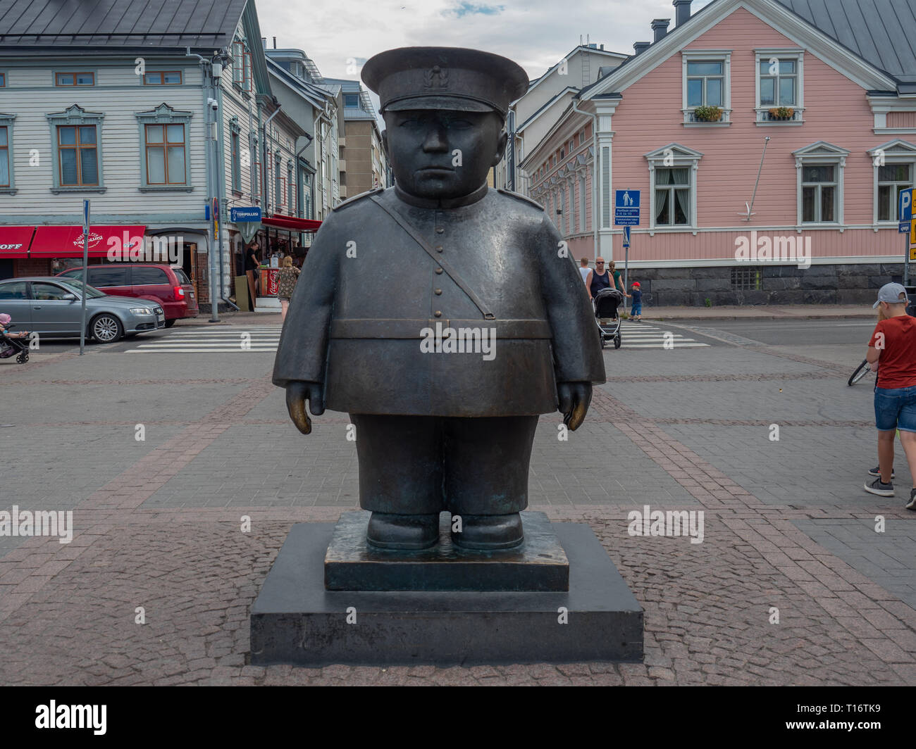 Toripolliisi Statue Oulu Finland Hi res Stock Photography And Images toripolliisi-statue-oulu-finland-hi-res-stock-photography-and-images