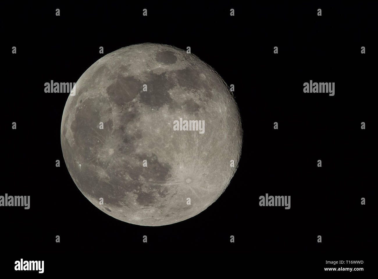 Full moon on the black sky at night Stock Photo - Alamy