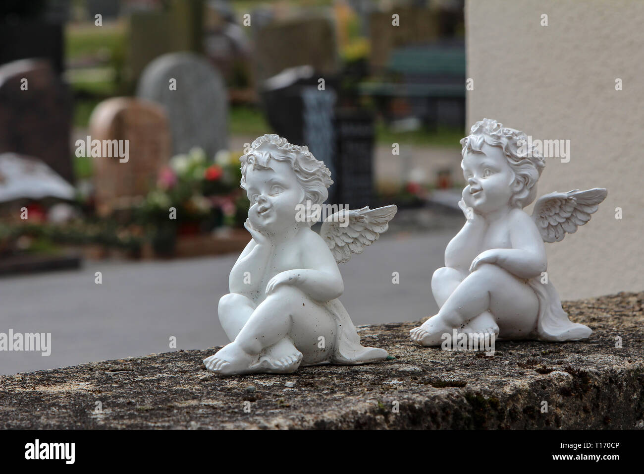 Miniature jesus holy cross hi-res stock photography and images - Alamy