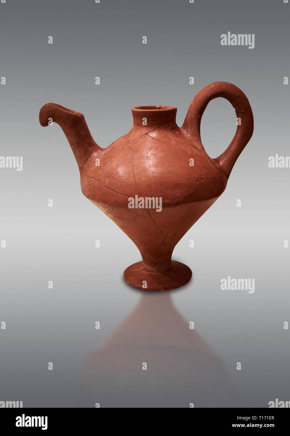 Hittite terra cotta side spouted teapot . Hittite Period, 1600 - 1200 BC.  Hattusa Boğazkale. Çorum Archaeological Museum, Corum, Turkey Stock Photo