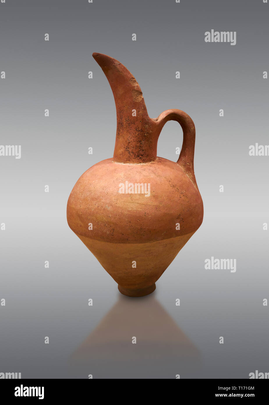 Hittite terra cotta beak spout pitcher. Hittite Old Period, 1650 - 1450 BC.  Hattusa Boğazkale. Çorum Archaeological Museum, Corum, Turkey Stock Photo