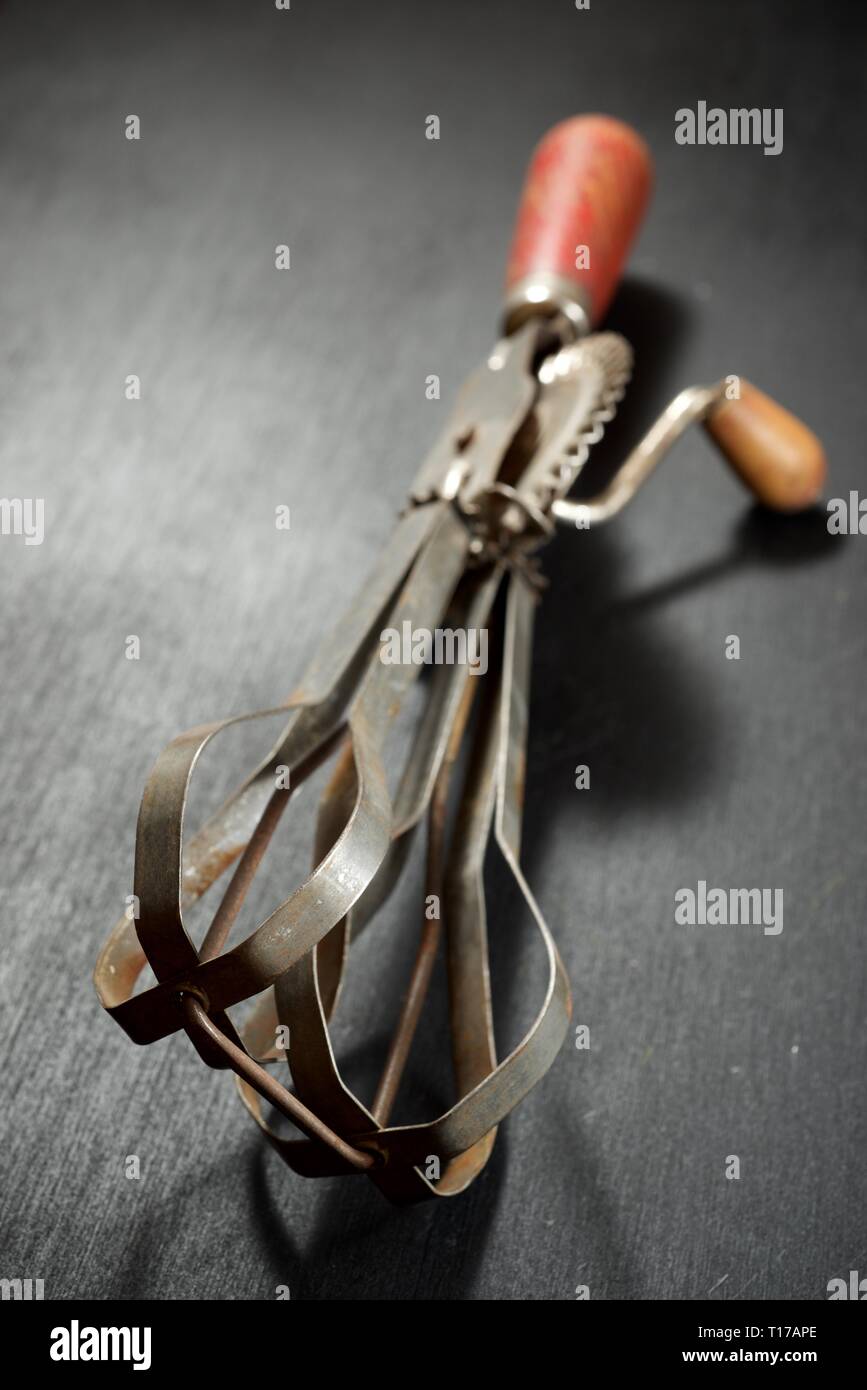 Vintage hand mixer crank hires stock photography and images Alamy