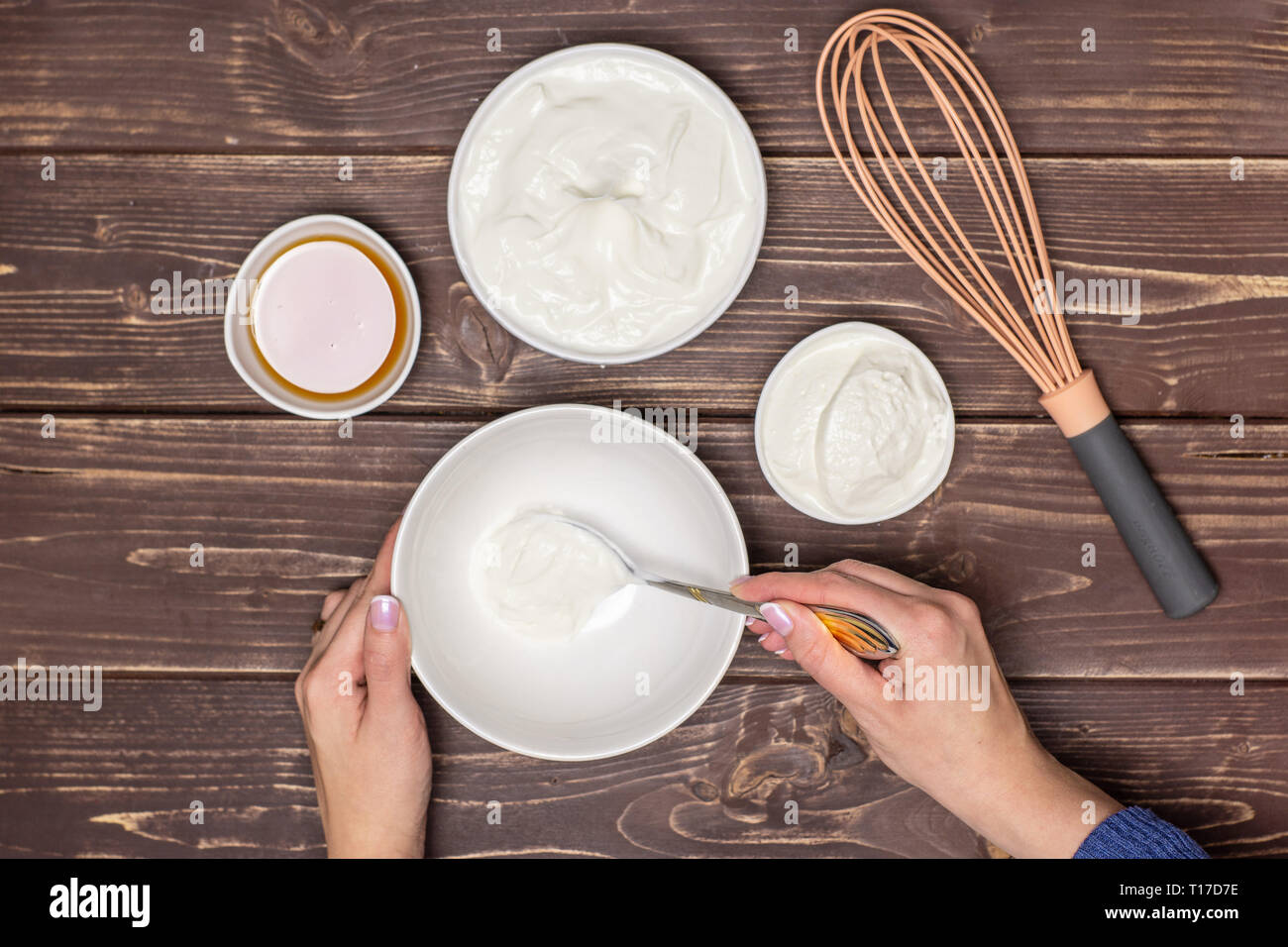 Mix Cottage Cream And Honey Step Recipe Step By Step No Bake