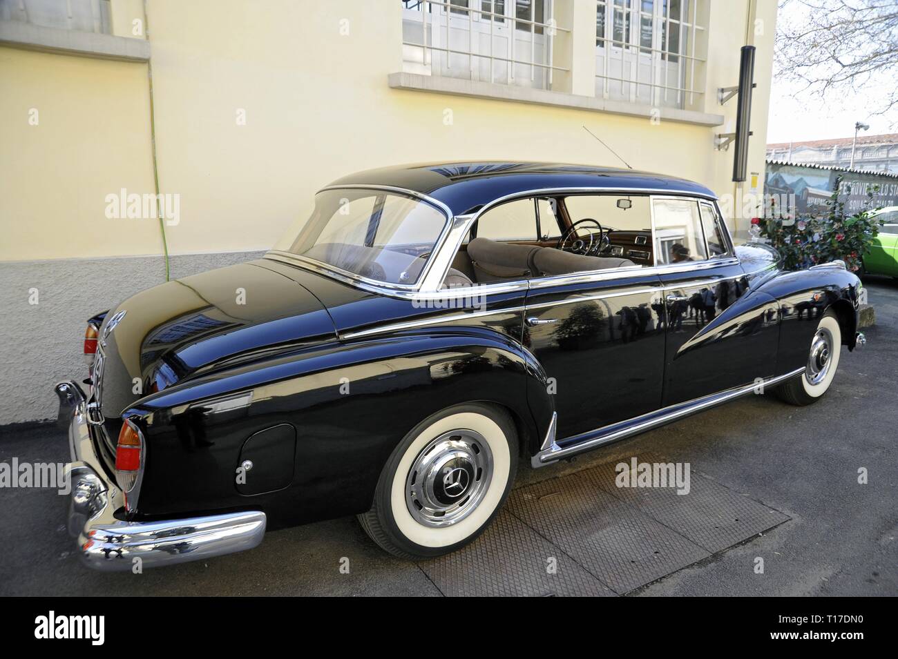 Mercedes Benz Type 300 classic car restored Stock Photo - Alamy