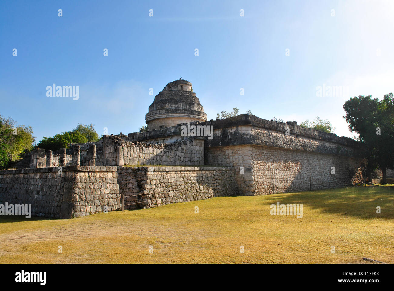 Olmec pyramid hi-res stock photography and images - Alamy